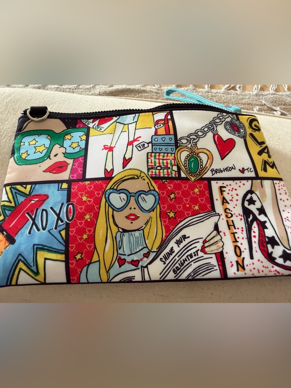 Authentic Brighton Pop Art Comic Style Wristlet Cosmetic Pouch / Clutch - Picture 3 of 6